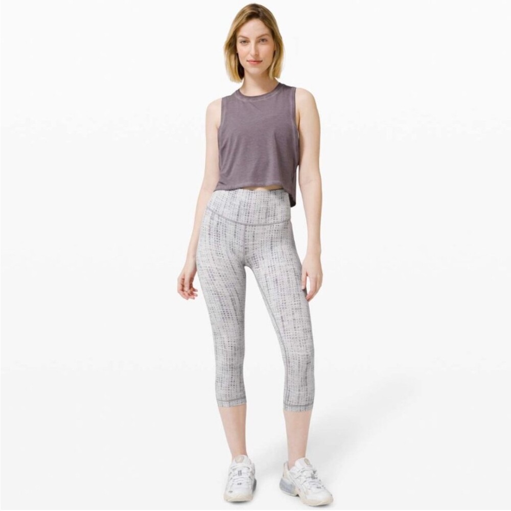 Lululemon Wunder Under Crop (HighRise) Luxtreme 21" Moonphase Silver Lining Sz 6
